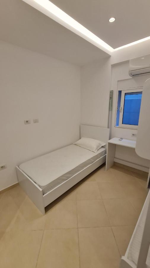 Sea And City View Apartment Sarandë Eksteriør bilde
