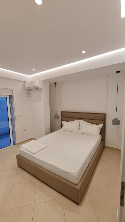 Sea And City View Apartment Sarandë Eksteriør bilde