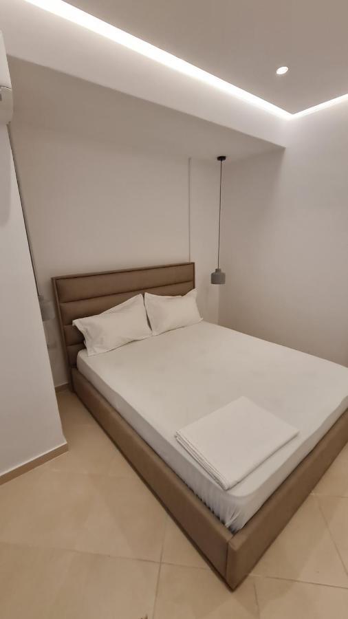Sea And City View Apartment Sarandë Eksteriør bilde