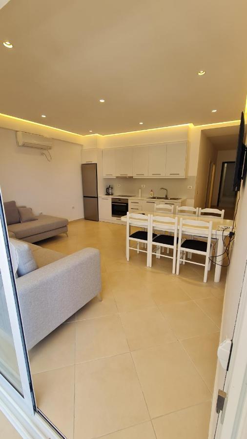 Sea And City View Apartment Sarandë Eksteriør bilde