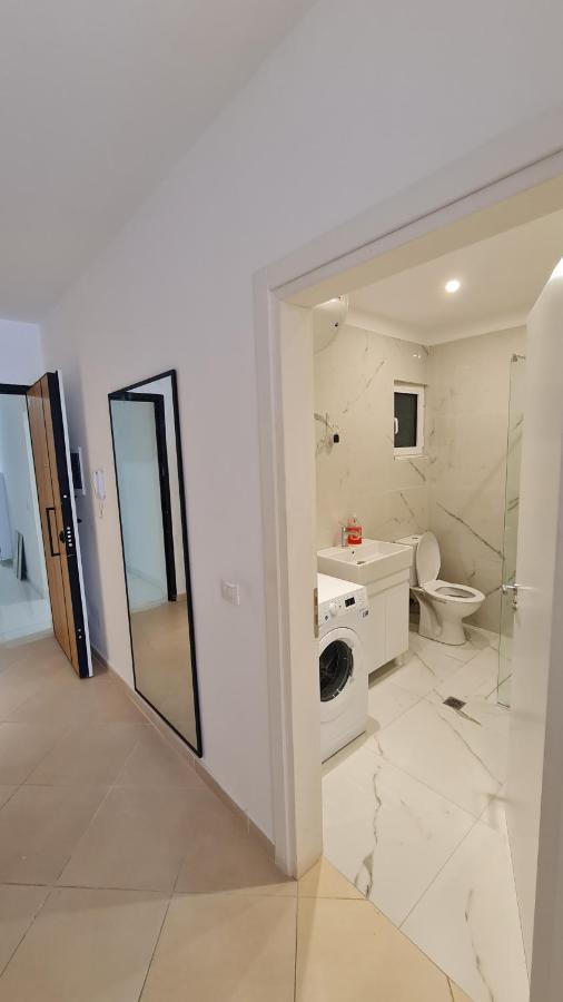 Sea And City View Apartment Sarandë Eksteriør bilde